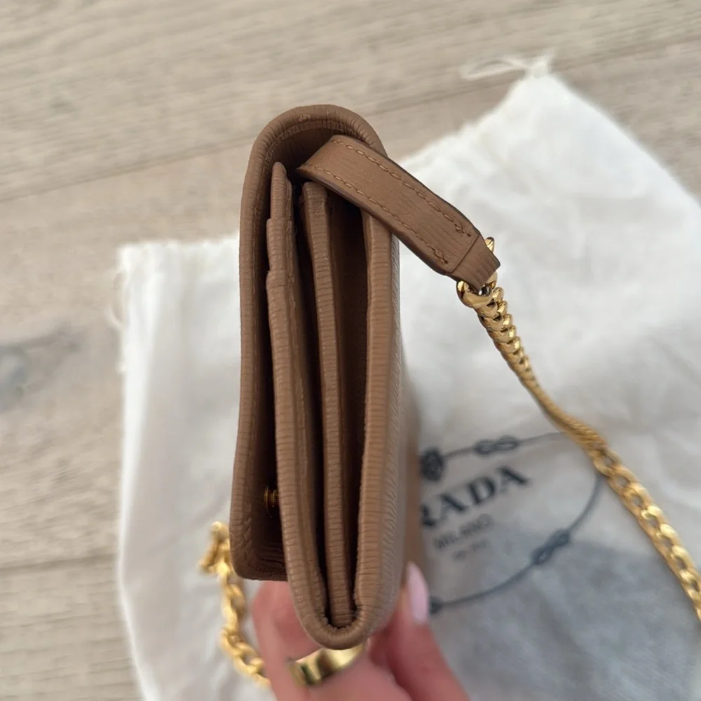 Prada crossbody - Picture 7 of 8